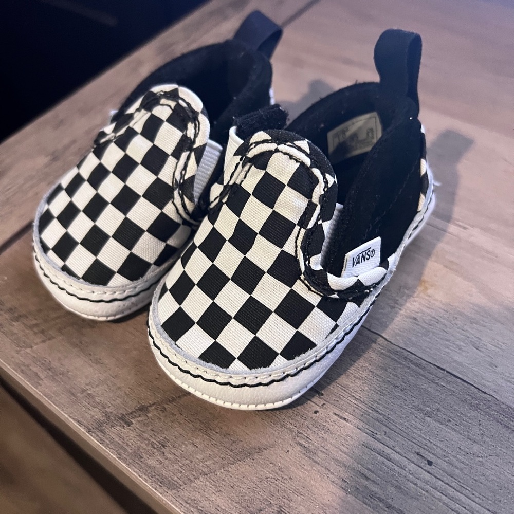 Vans crib shoes